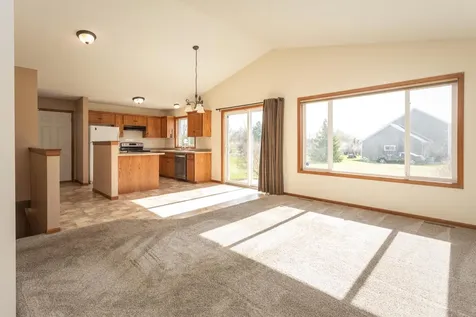 1803 Jasmine Drive Alexandria MN 56308