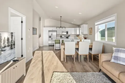 7791 Cub Creek Way Horace ND 58047