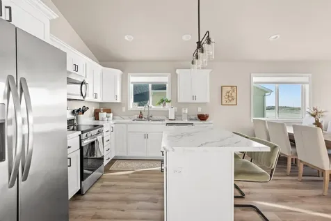 7791 Cub Creek Way Horace ND 58047