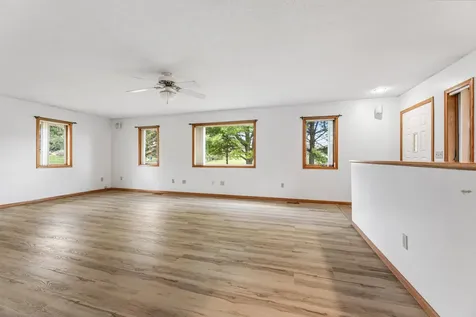 510 Mcintosh Road La Crescent MN 55947