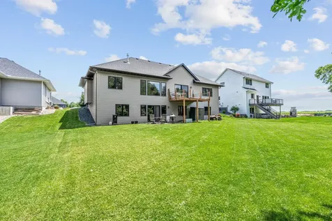 702 Eastland Avenue SE New Prague MN 56071