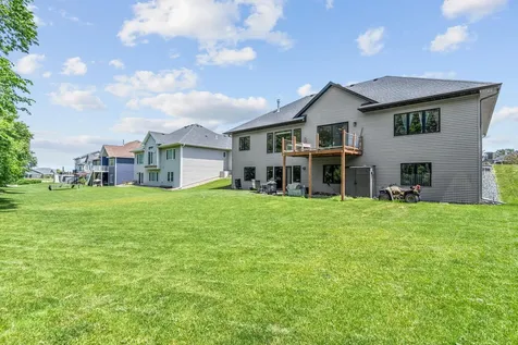 702 Eastland Avenue SE New Prague MN 56071