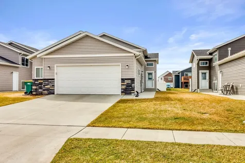 6726 69th Avenue S Horace ND 58047