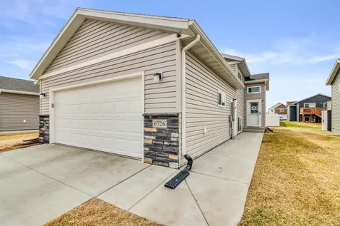 6726 69th Avenue S Horace ND 58047