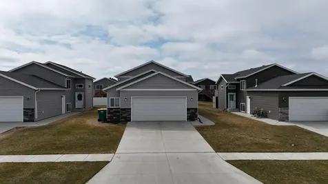 6726 69th Avenue S Horace ND 58047