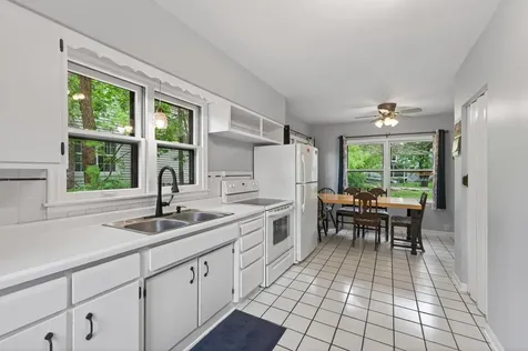 944 Mahtomedi Avenue Mahtomedi MN 55115