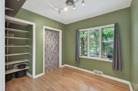 944 Mahtomedi Avenue Mahtomedi MN 55115