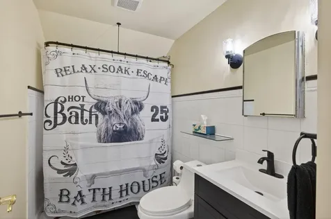 944 Mahtomedi Avenue Mahtomedi MN 55115