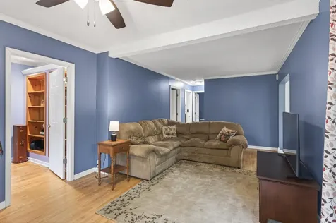 944 Mahtomedi Avenue Mahtomedi MN 55115
