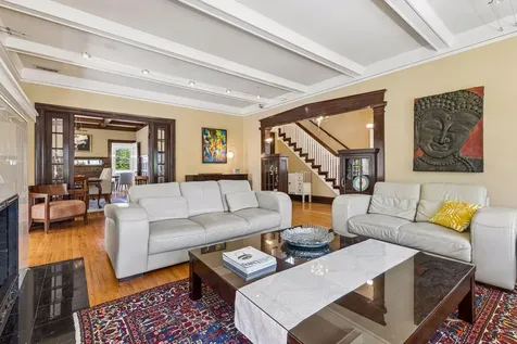 2304 Lake Place Minneapolis MN 55405