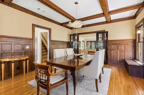 2304 Lake Place Minneapolis MN 55405