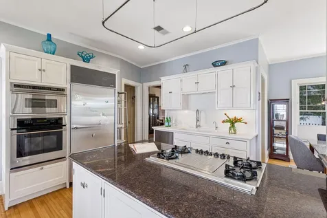 2304 Lake Place Minneapolis MN 55405