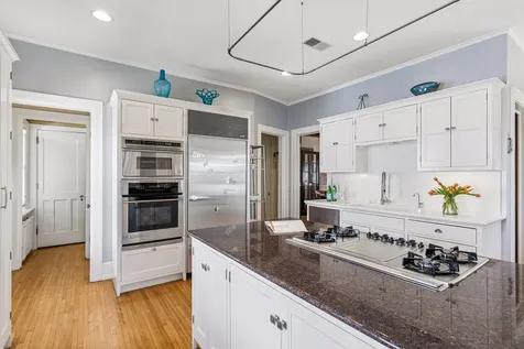2304 Lake Place Minneapolis MN 55405