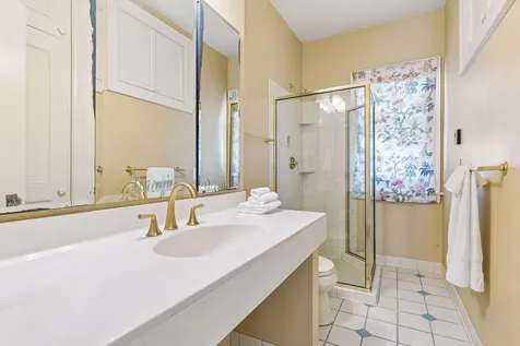 2304 Lake Place Minneapolis MN 55405