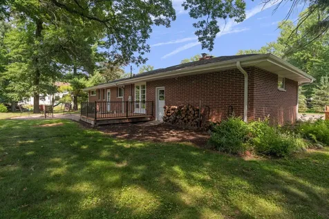 455 Arcwood Road Mahtomedi MN 55115