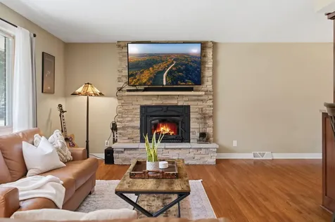 455 Arcwood Road Mahtomedi MN 55115