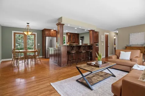455 Arcwood Road Mahtomedi MN 55115