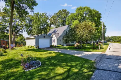 2666 N Lake Miltona Drive NE Alexandria MN 56354