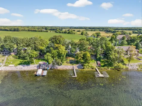 2666 N Lake Miltona Drive NE Alexandria MN 56354