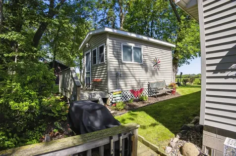 2666 N Lake Miltona Drive NE Alexandria MN 56354