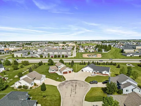 722 42nd Avenue S Moorhead MN 56560