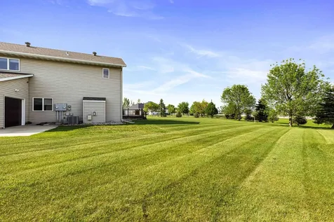 722 42nd Avenue S Moorhead MN 56560