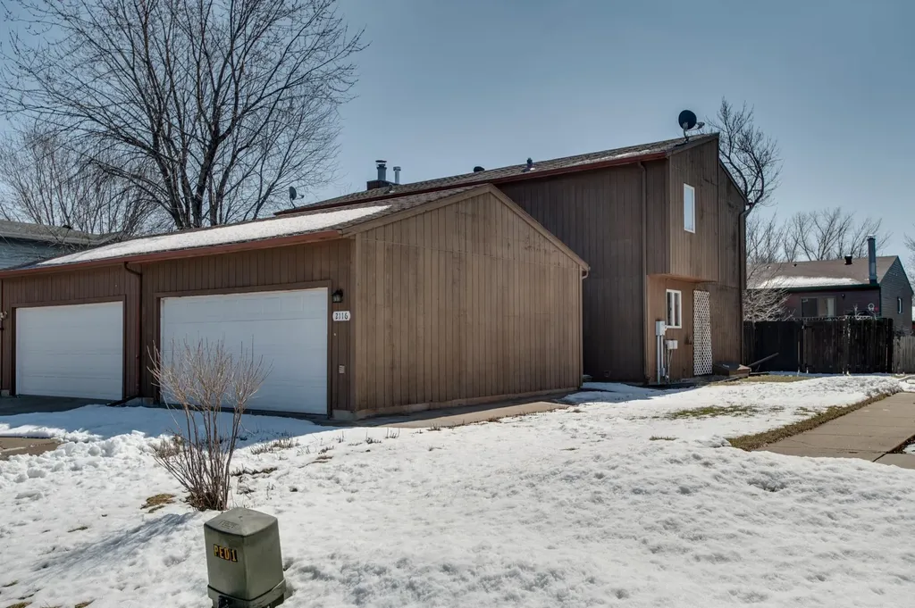 2116 28th Avenue S Fargo ND 58103