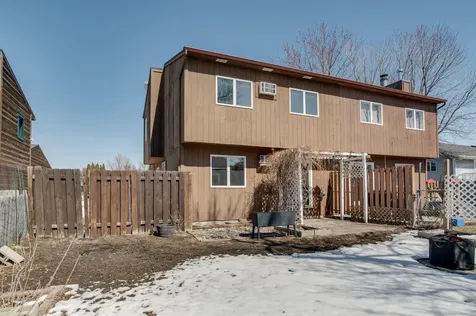 2116 28th Avenue S Fargo ND 58103