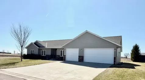 906 Sunrise Boulevard Redwood Falls MN 56283