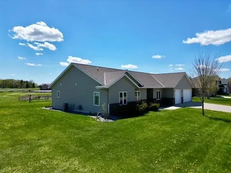 906 Sunrise Boulevard Redwood Falls MN 56283
