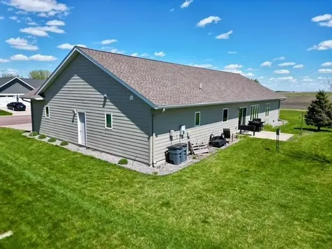 906 Sunrise Boulevard Redwood Falls MN 56283