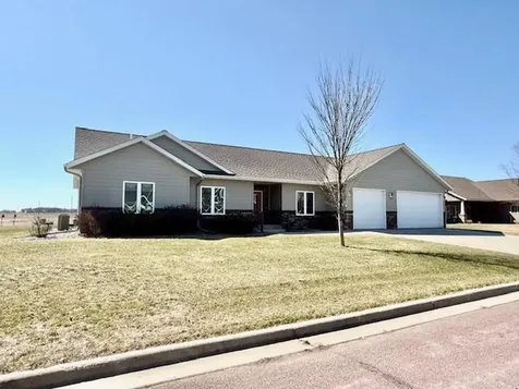 906 Sunrise Boulevard Redwood Falls MN 56283