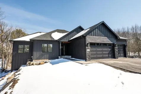 3916 Mcmenemy Street Vadnais Heights MN 55127