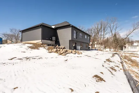 3916 Mcmenemy Street Vadnais Heights MN 55127