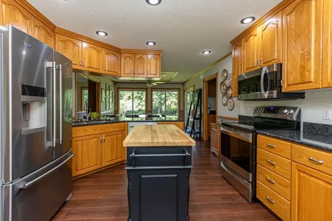 1966 Liberty Road NE Alexandria MN 56308