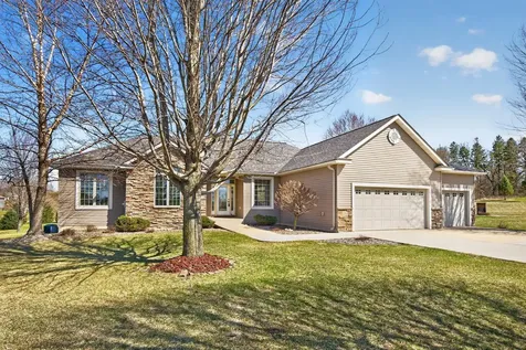 1442 30th Street NW Austin MN 55912
