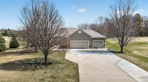 1442 30th Street NW Austin MN 55912