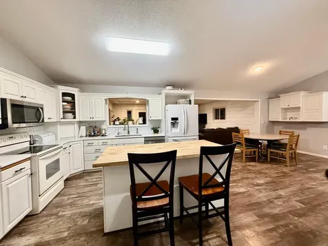 3874 Airway Lane NE Alexandria MN 56308