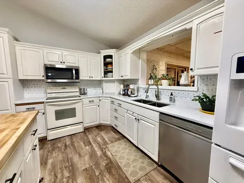 3874 Airway Lane NE Alexandria MN 56308