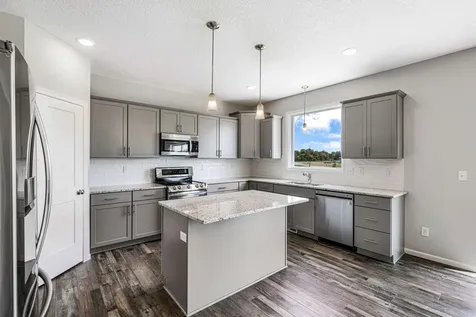 15735 157 Avenue Savage MN 55379