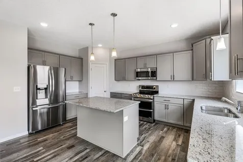15735 157 Avenue Savage MN 55379