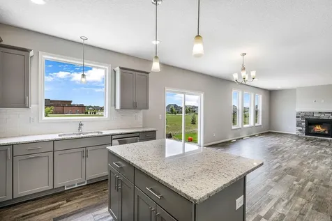15735 157 Avenue Savage MN 55379
