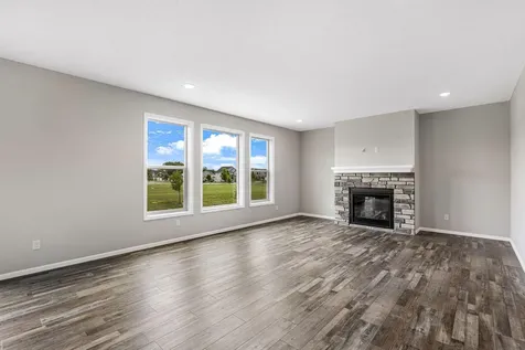 15735 157 Avenue Savage MN 55379