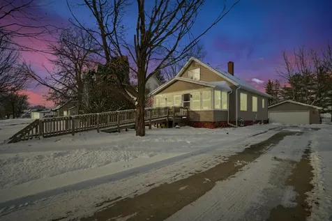 704 Broadway Street Cleveland MN 56017