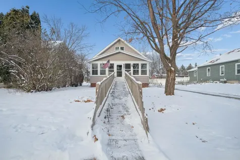 704 Broadway Street Cleveland MN 56017