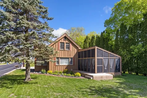 46652 Riverview Drive La Crescent MN 55947