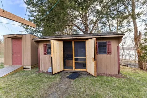 46652 Riverview Drive La Crescent MN 55947