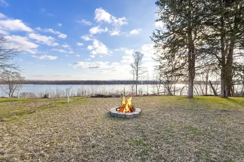 46652 Riverview Drive La Crescent MN 55947