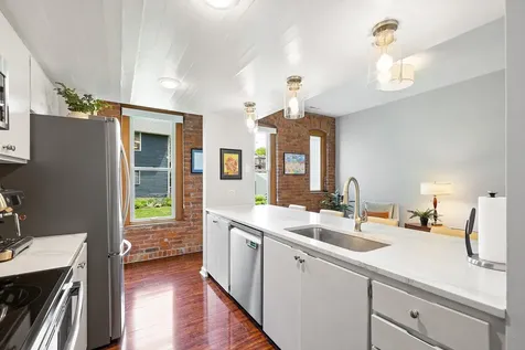 528 Ashland Avenue Saint Paul MN 55102