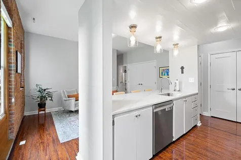 528 Ashland Avenue Saint Paul MN 55102